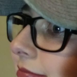 Meet your Posher, Mackenzie